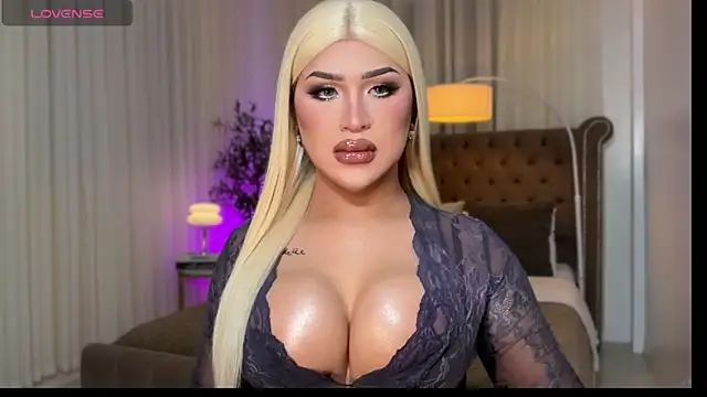 Your Majesty Tyra online show from 3, 11, 2025