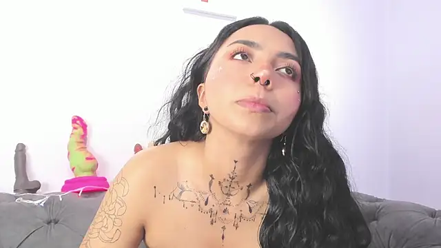 Snapshot of miss_soffi_ chatting on 12, 12, 2024 miss soffi online show from 12, 12, 2024