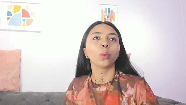 Snapshot of miss_soffi_ chatting on 23, 12, 2024 miss soffi online show from 23, 12, 2024