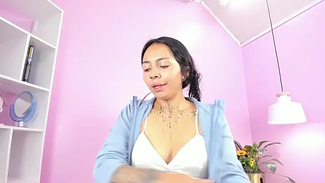 Snapshot of miss_soffi_ chatting on 6, 3, 2025 miss soffi online show from 6, 3, 2025