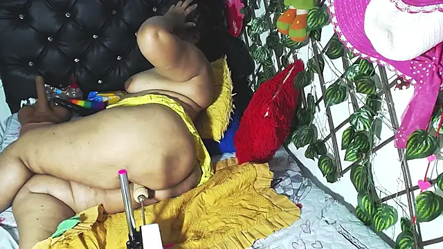 mature beautiful online show from 28, 2, 2025