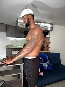 Snapshot of blackdrey18 chatting on 9, 9, 2025 blackdrey18 online show from 9, 9, 2025