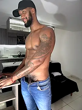 Snapshot of blackdrey18 chatting on 24, 9, 2025 blackdrey18 online show from 24, 9, 2025