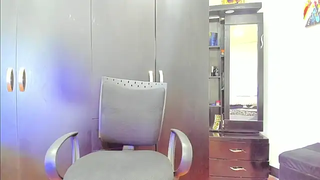 Candy And Andy  online show from 19, 3, 2025