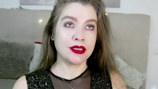 Snapshot of PetersEmily chatting on 8, 12, 2024 PetersEmily online show from 8, 12, 2024