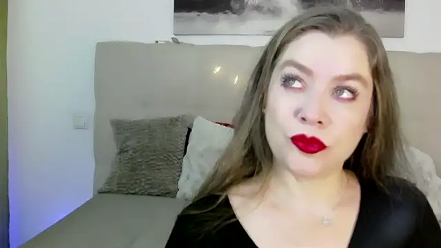 Snapshot of PetersEmily chatting on 12, 12, 2024 PetersEmily online show from 12, 12, 2024