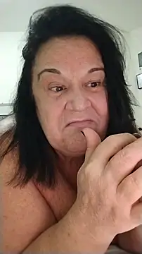 Snapshot of Yaya_Mineira chatting on 14, 6, 2026 Yaya Mineira online show from 14, 6, 2026