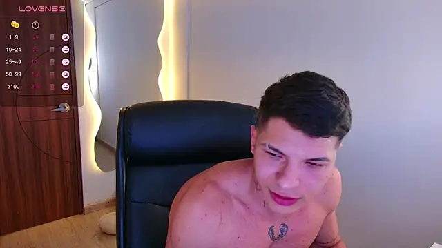 Snapshot of harrisoncuper chatting on 9, 4, 2026 harrisoncuper online show from 9, 4, 2026