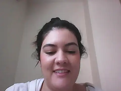 lauratobon online show from 14, 10, 2025