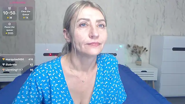 ZoeGrant online show from 14, 1, 2025