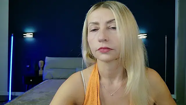 ZoeGrant online show from 16, 10, 2025