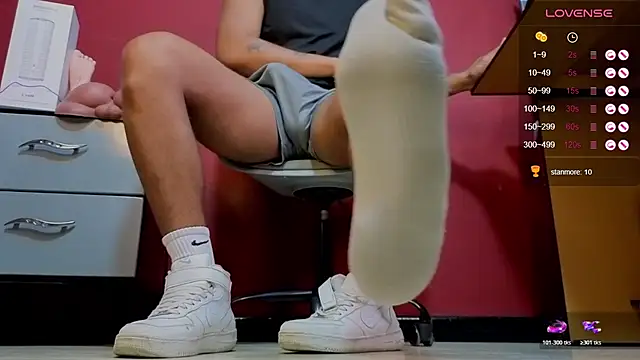 TomLover 12 online show from 8, 1, 2026