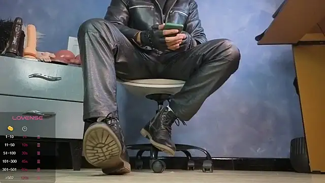 Snapshot of TomLover_12 chatting on 5, 2, 2026 TomLover 12 online show from 5, 2, 2026