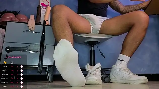 Snapshot of TomLover_12 chatting on 29, 3, 2026 TomLover 12 online show from 29, 3, 2026