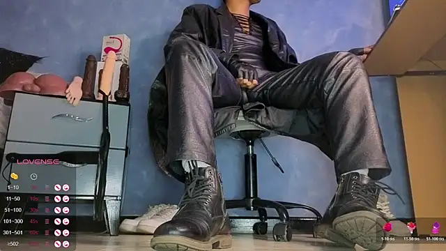 Snapshot of TomLover_12 chatting on 8, 4, 2026 TomLover 12 online show from 8, 4, 2026