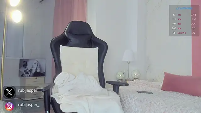 missrubijasper online show from 22, 1, 2025