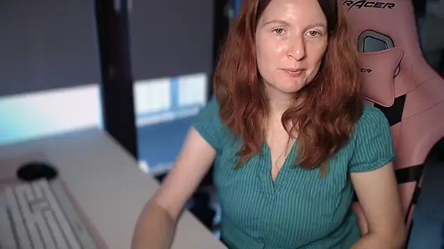 Snapshot of Exotic-Desire chatting on 7, 10, 2025 Exotic-Desire online show from 7, 10, 2025