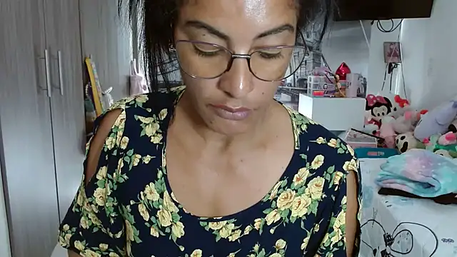 Snapshot of kateleyagrey chatting on 18, 12, 2024 kateleyagrey online show from 18, 12, 2024