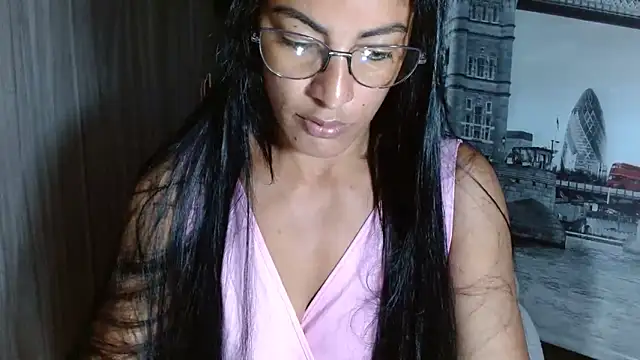 Snapshot of kateleyagrey chatting on 25, 12, 2024 kateleyagrey online show from 25, 12, 2024