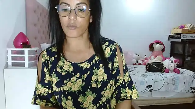 Snapshot of kateleyagrey chatting on 9, 3, 2025 kateleyagrey online show from 9, 3, 2025