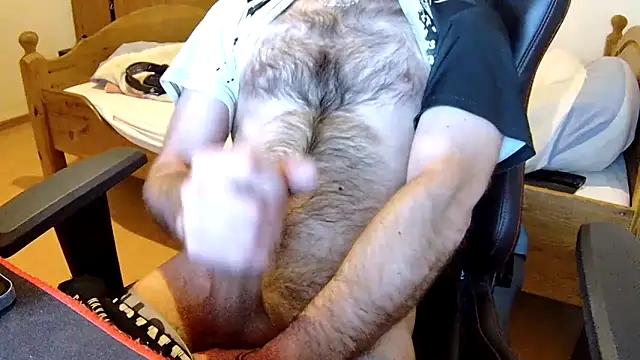 Snapshot of KmlBI26 chatting on 6, 3, 2026 KmlBI26 online show from 6, 3, 2026