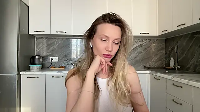 Alice Wonders online show from 20, 2, 2025