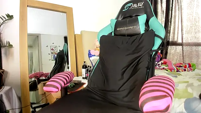 Hot Brunette34 online show from 20, 2, 2025