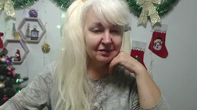 Snapshot of BlondyLeeBest chatting on 9, 12, 2024 BlondyLeeBest online show from 9, 12, 2024
