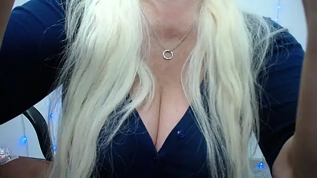 Snapshot of BlondyLeeBest chatting on 27, 1, 2025 BlondyLeeBest online show from 27, 1, 2025