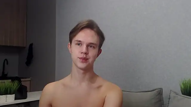 Snapshot of MartinMendez chatting on 9, 11, 2025 MartinMendez online show from 9, 11, 2025