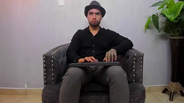 matteosantos online show from 28, 2, 2025