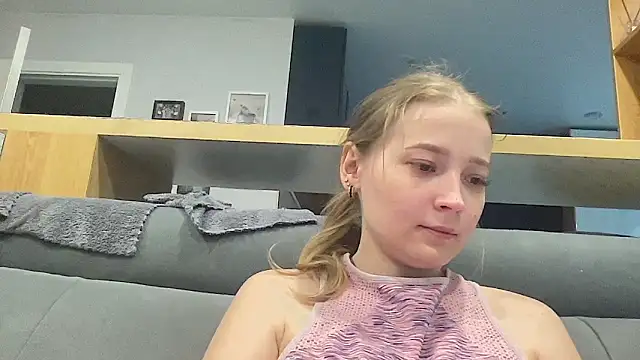 Snapshot of CharmingSarah chatting on 24, 6, 2026 CharmingSarah online show from 24, 6, 2026