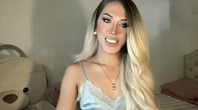 Ts glamxxxx online show from 2, 2, 2025