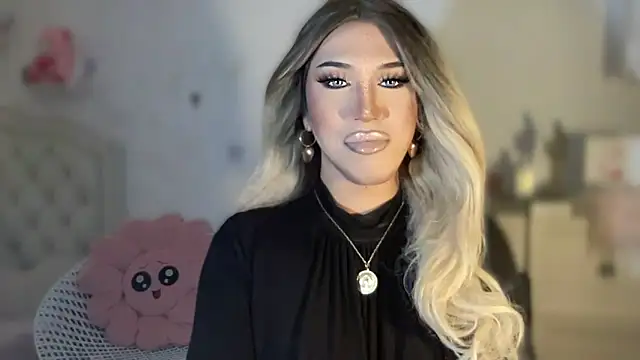 Ts glamxxxx online show from 8, 9, 2025