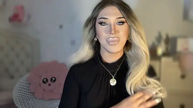 Ts glamxxxx online show from 9, 9, 2025