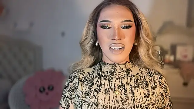 Ts glamxxxx online show from 24, 10, 2025