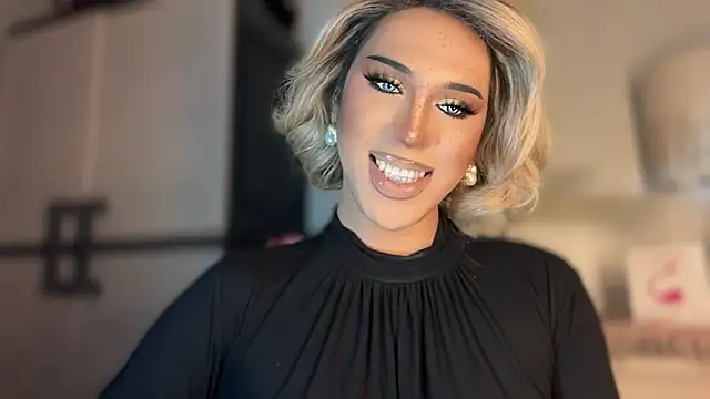 Ts glamxxxx online show from 5, 12, 2025