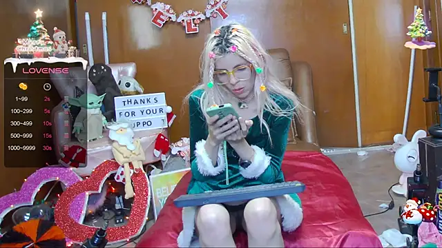 Snapshot of Skinygirl chatting on 18, 12, 2024 Skinygirl online show from 18, 12, 2024