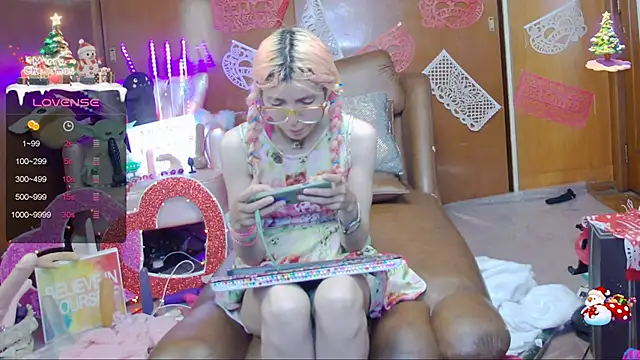 Snapshot of Skinygirl chatting on 18, 2, 2025 Skinygirl online show from 18, 2, 2025