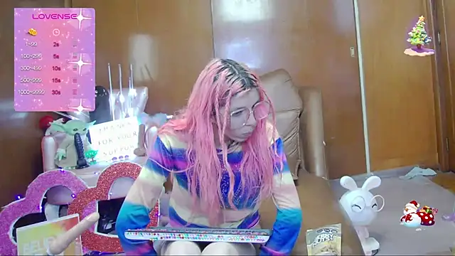 Snapshot of Skinygirl chatting on 18, 9, 2025 Skinygirl online show from 18, 9, 2025