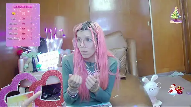 Snapshot of Skinygirl chatting on 25, 9, 2025 Skinygirl online show from 25, 9, 2025