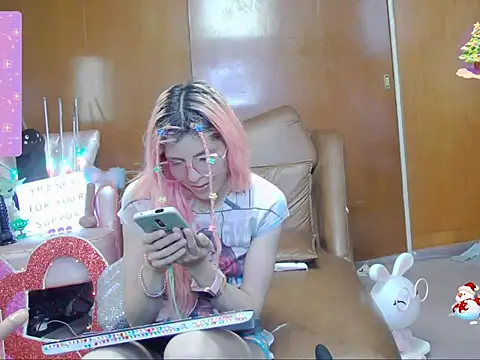 Snapshot of Skinygirl chatting on 21, 10, 2025 Skinygirl online show from 21, 10, 2025