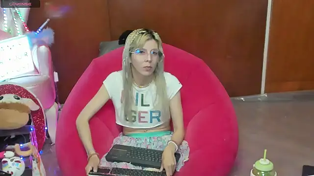 Skinygirl online show from 20, 6, 2026