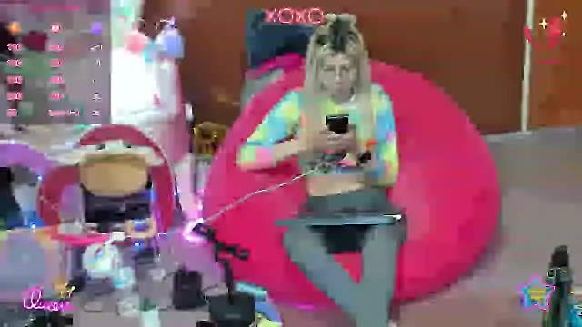 Skinygirl online show from 30, 7, 2026