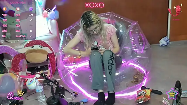 Skinygirl online show from 7, 8, 2026