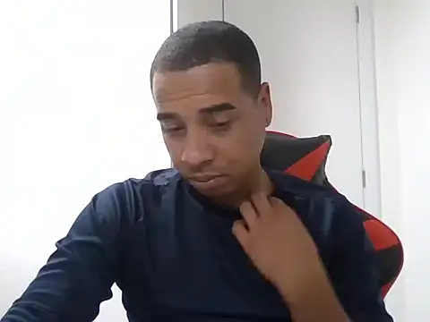 Snapshot of Juninho10c chatting on 21, 11, 2025 Juninho10c online show from 21, 11, 2025