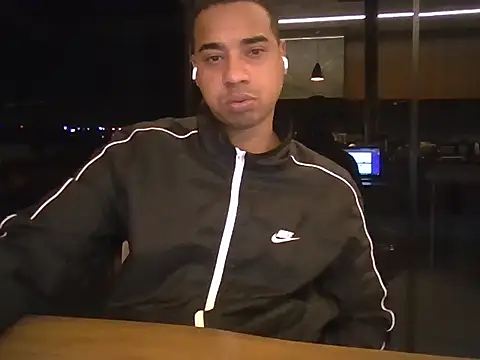 Snapshot of Juninho10c chatting on 22, 11, 2025 Juninho10c online show from 22, 11, 2025