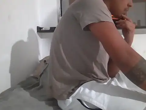 Snapshot of Juninho10c chatting on 26, 11, 2025 Juninho10c online show from 26, 11, 2025