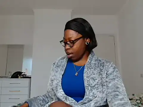 MadamIndigo online show from 18, 12, 2025