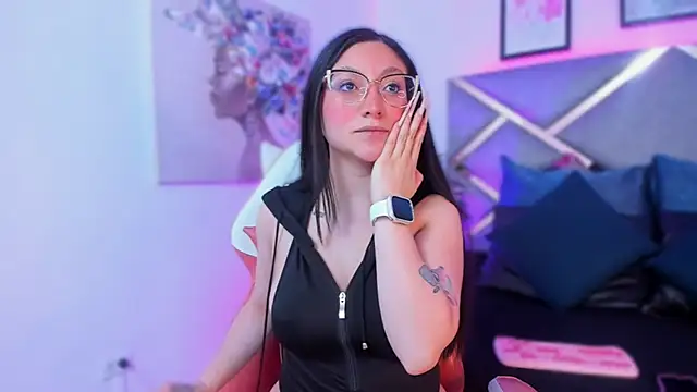 lucy neil online show from 10, 10, 2025